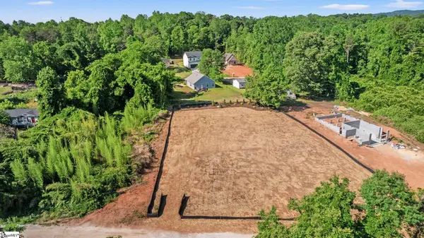 103 S Silver Lake Drive, Taylors, SC 29687