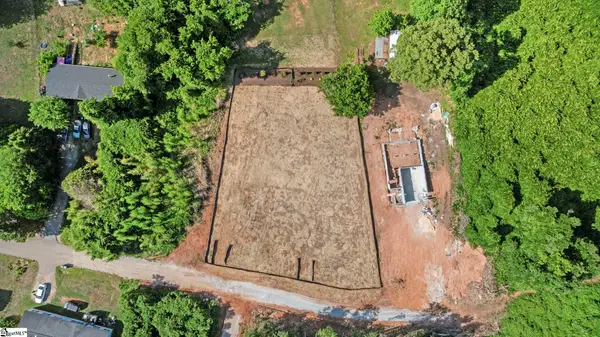 105 S Silver Lake Drive, Taylors, SC 29687