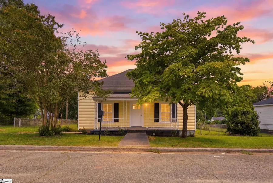 2 Wallace Street, Laurens, SC 29360 - #2