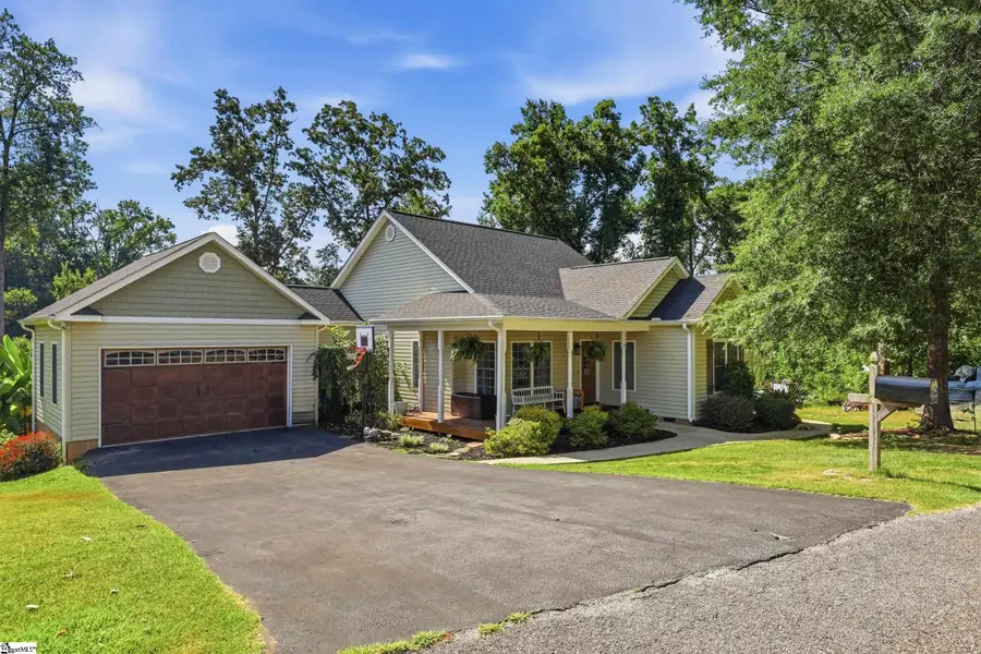 110 Brookside Circle, Honea Path, SC 29654 - #2