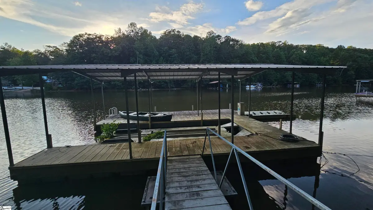 147 W Waters Edge Lane, West Union, SC 29696 - #1