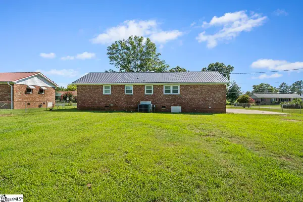 107 Grove Street, Clinton, SC 29325