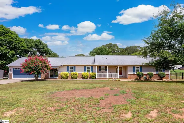 208 Pineview Drive, Pelzer, SC 29669