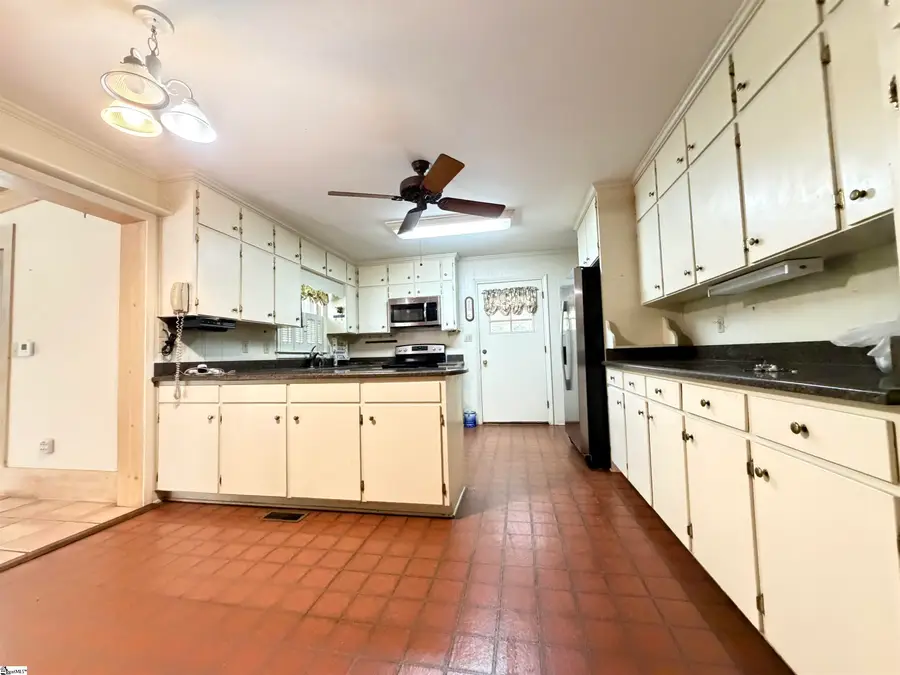 120 Arrowood Lane, Laurens, SC 29360 - #3