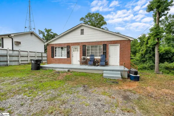 7 Edgewood Drive, Ware Shoals, SC 29692