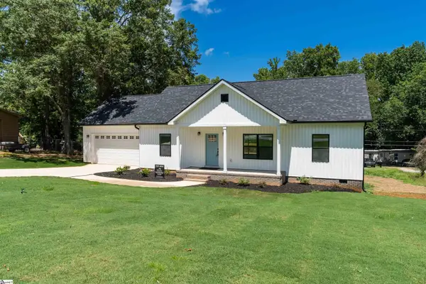 505 S Bomar Avenue, Landrum, SC 29356-1601