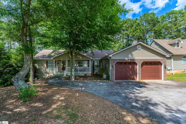 246 Bay Ridge Drive, Townville, SC 29689