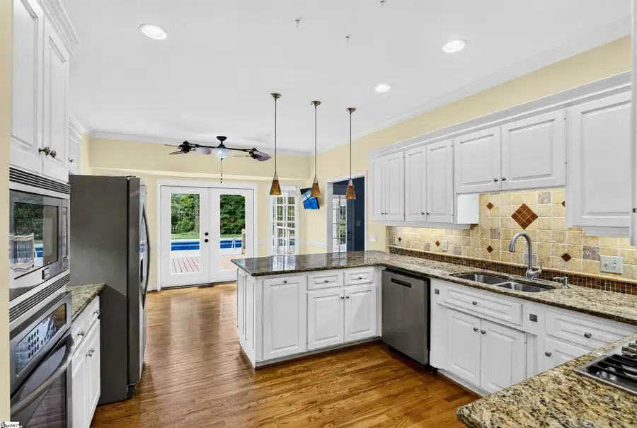 431 Willowbrook Drive, Spartanburg, SC 29307 - #3
