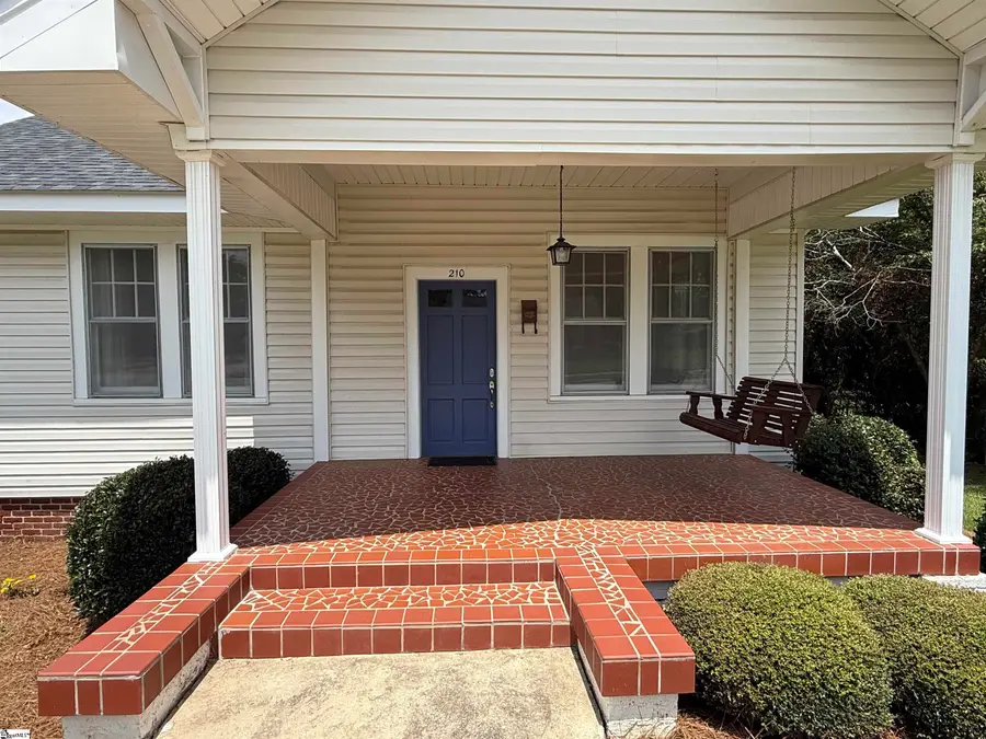 210 W Maple Street, Clinton, SC 29325 - #3