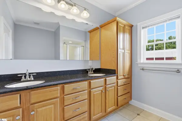 10 Hartsfield Court, Easley, SC 29642