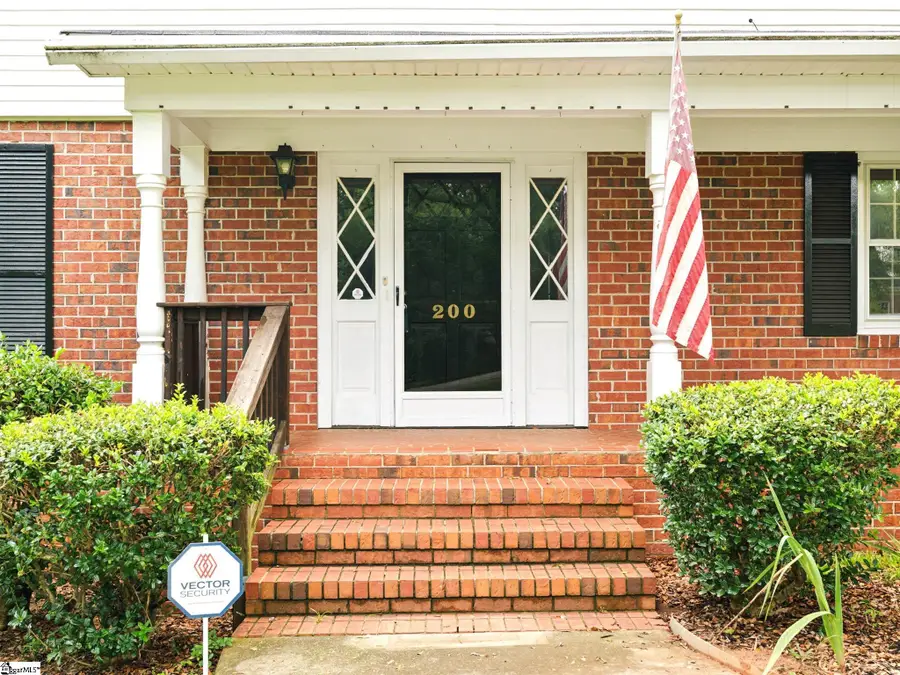200 Sherwood Drive, Laurens, SC 29360 - #2