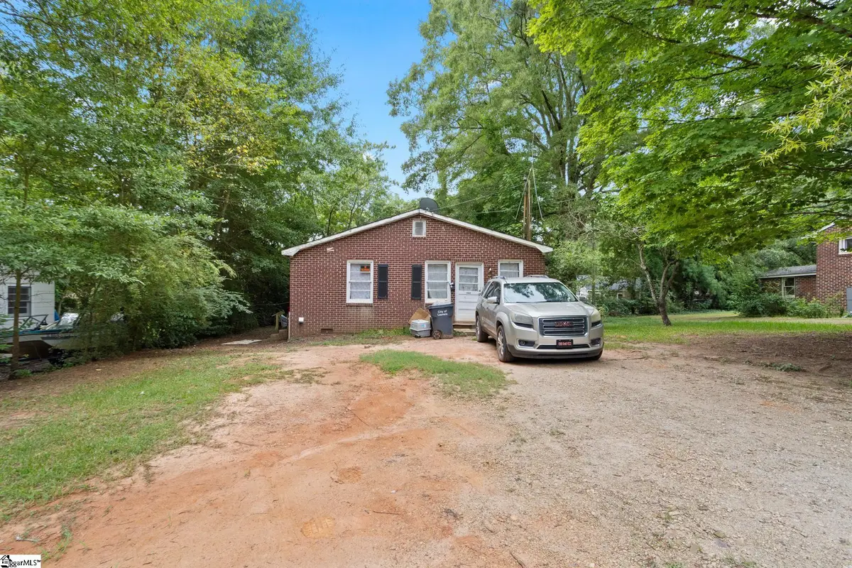 305 Southview Drive, Laurens, SC 29360 - #1