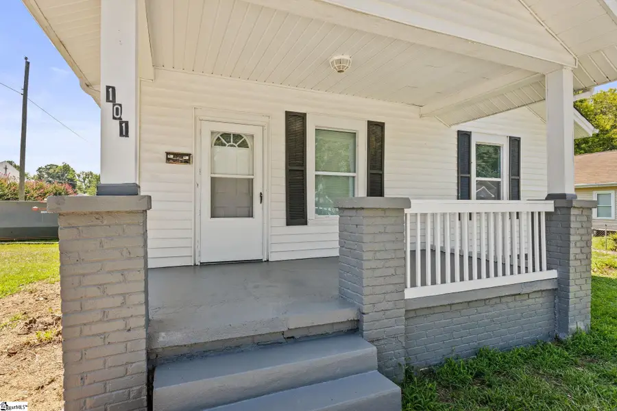 101 Gordon Street, Clinton, SC 29325 - #2