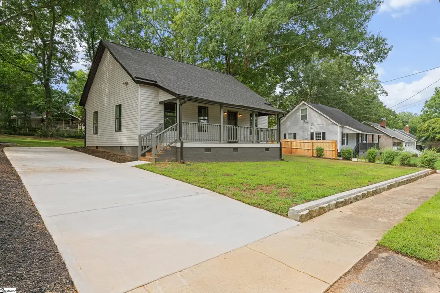 409 W Curtis Street, Simpsonville, SC 29681 - #2