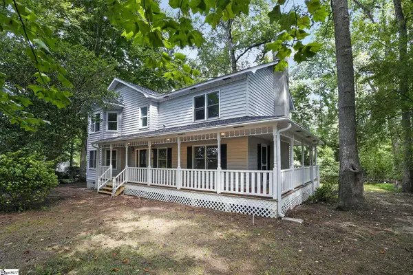 814 S Almond Drive, Simpsonville, SC 29681