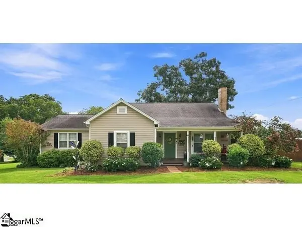 302 Caldwell Street, Campobello, SC 29322