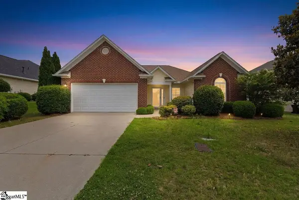 105 Eagles View Court, Easley, SC 29642