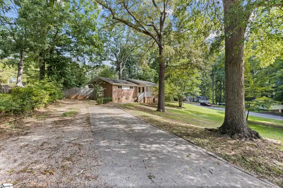 207 Seminole Drive, Simpsonville, SC 29680 - #2