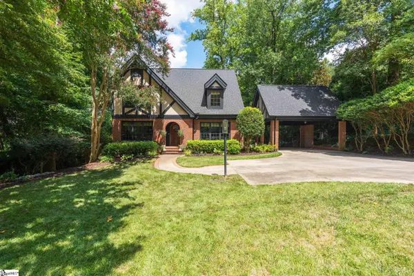 10 Marshall Court, Greenville, SC 29605-1220