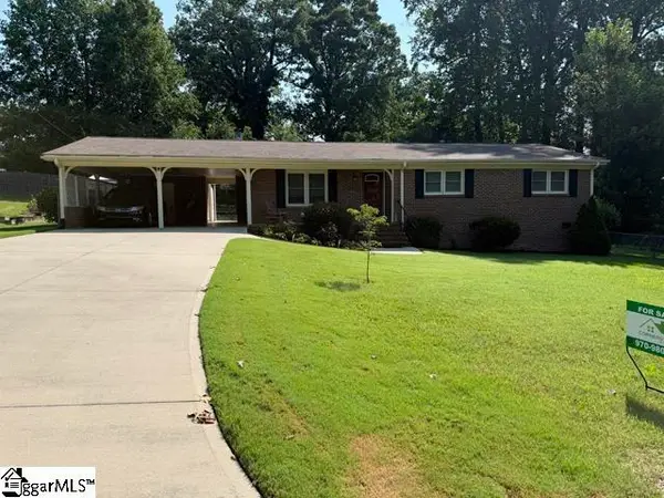 10 Dickens Lane, Taylors, SC 29687
