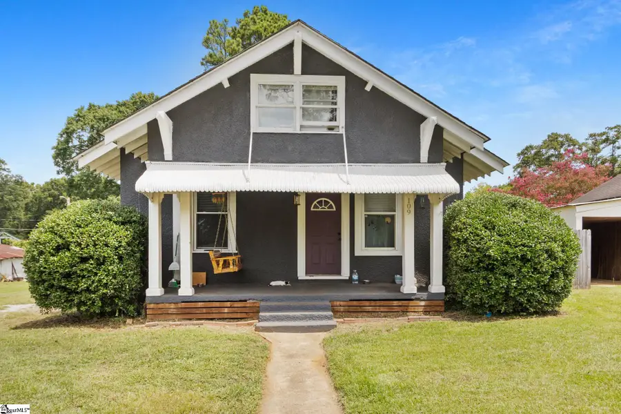109 Jackson Street, Laurens, SC 29360 - #2