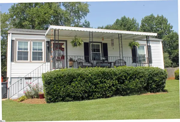 31 Racine Court, Greenville, SC 29617-1717