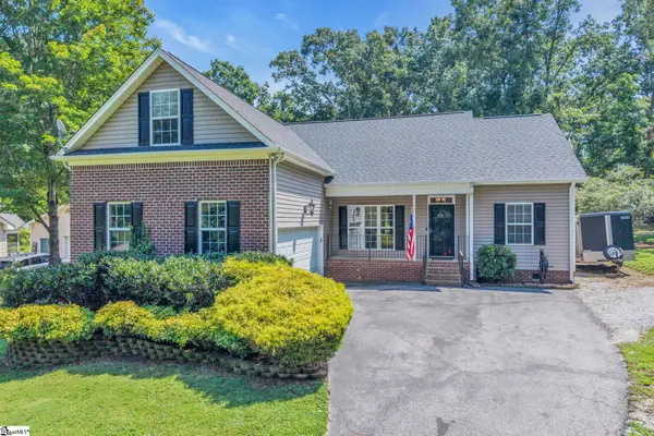 211 Lyons Drive, Simpsonville, SC 29681