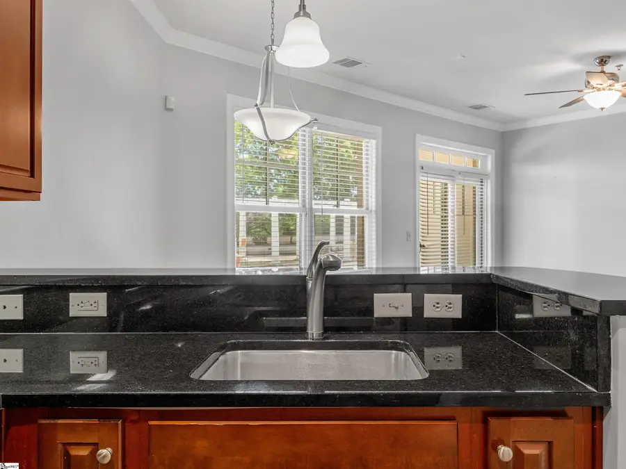 155 E Broad Street #Apt 208, Spartanburg, SC 29306-3284 - #3