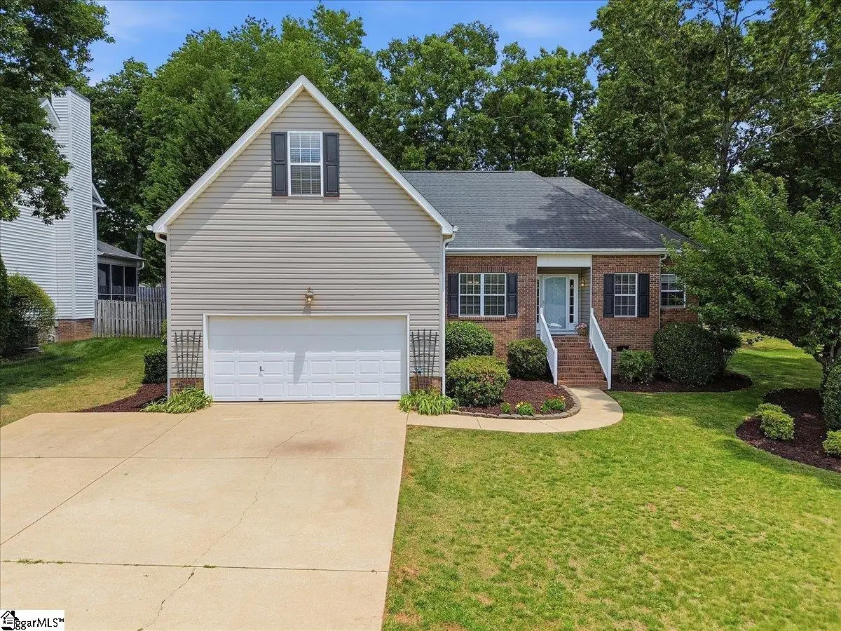 407 Roberts Road, Taylors, SC 29687 - #1