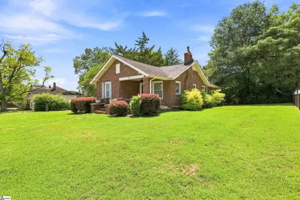 103 N B Street, Easley, SC 29640