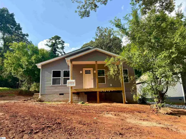 26 Pacific Avenue, Greenville, SC 29605