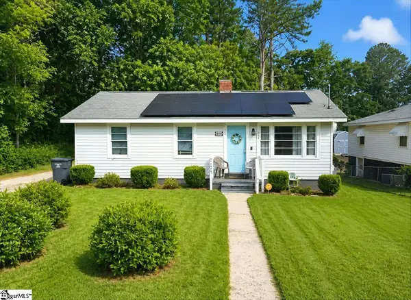 207 Pridmore Street, Laurens, SC 29360