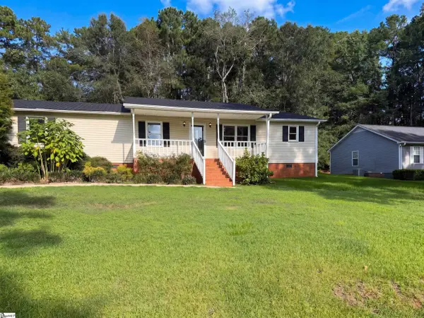 106 Hilltop Road, Laurens, SC 29360