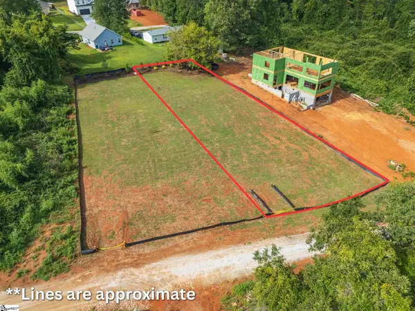 105 S Silver Lake Drive, Taylors, SC 29687