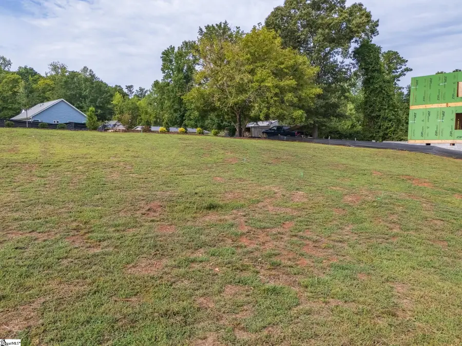 105 S Silver Lake Drive, Taylors, SC 29687 - #2