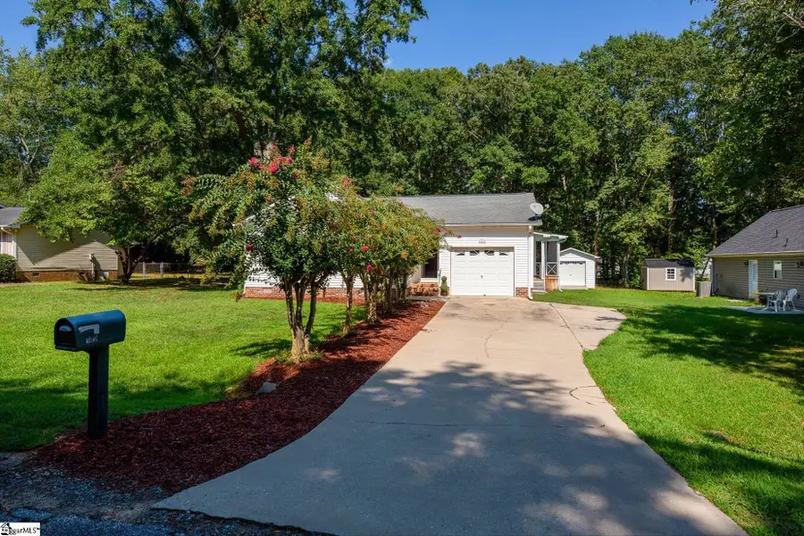 109 E Street, Williamston, SC 29697 - #2