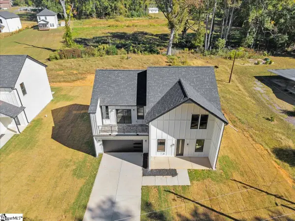 197 Eastbrook Drive, Woodruff, SC 29388
