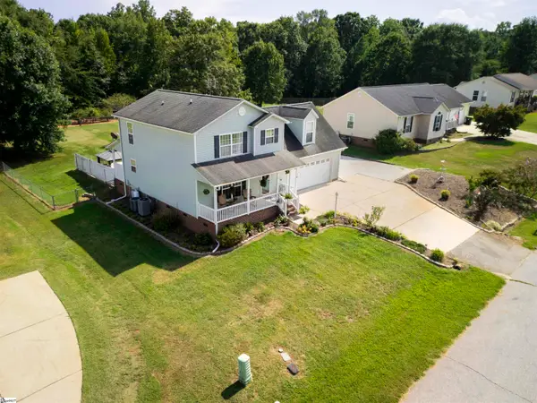 202 Shady Pines Way, Fountain Inn, SC 29644