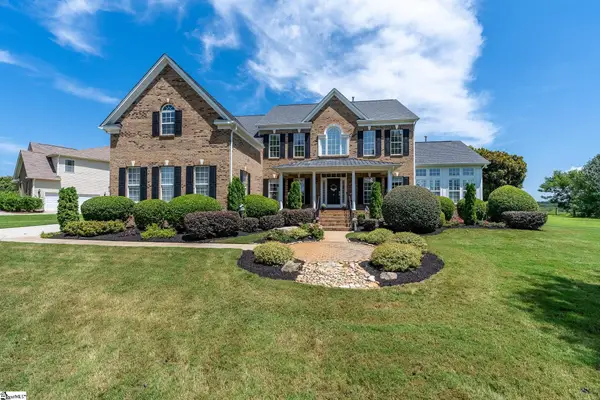 8 Scotts Bluff Drive, Simpsonville, SC 29681