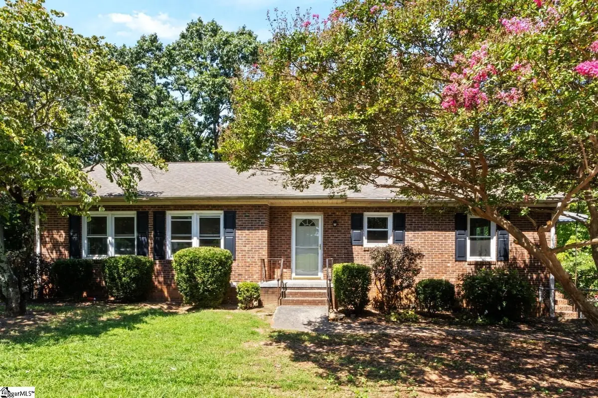 706 W Lee Road, Taylors, SC 29687 - #1