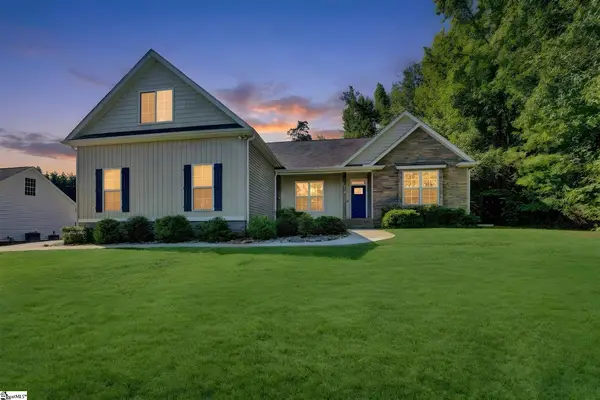 118 Upper Lake Drive, Easley, SC 29640