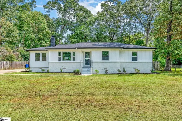 12 Brewster Drive, Taylors, SC 29687