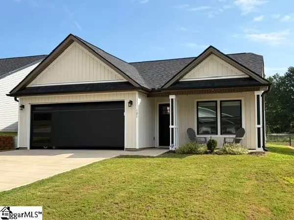 121 Sunrise Road, Spartanburg, SC 29302