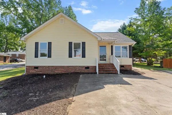 302 Valley View Road, Fountain Inn, SC 29644