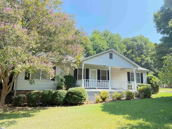 103 David Street, Laurens, SC 29360