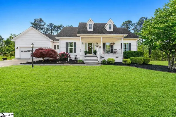 317 Green Oaks Rd, Greenwood, SC 29649