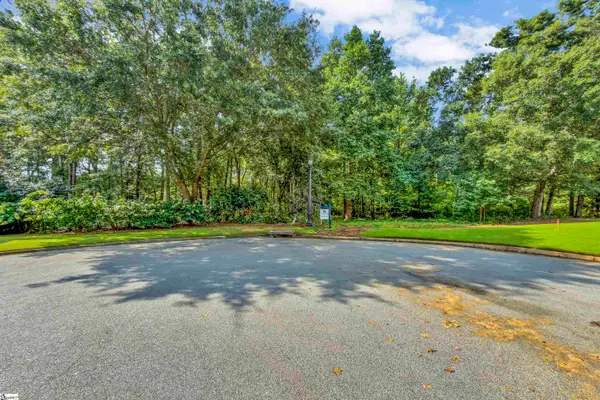 6 Peters Creek Court, Simpsonville, SC 29681