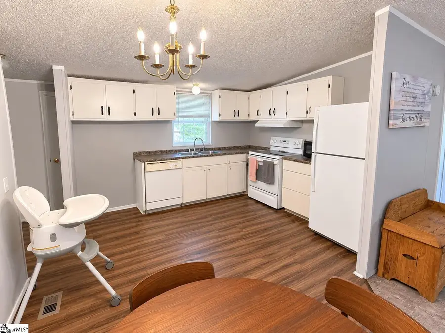 215 W Roosevelt Drive, Anderson, SC 29626 - #3