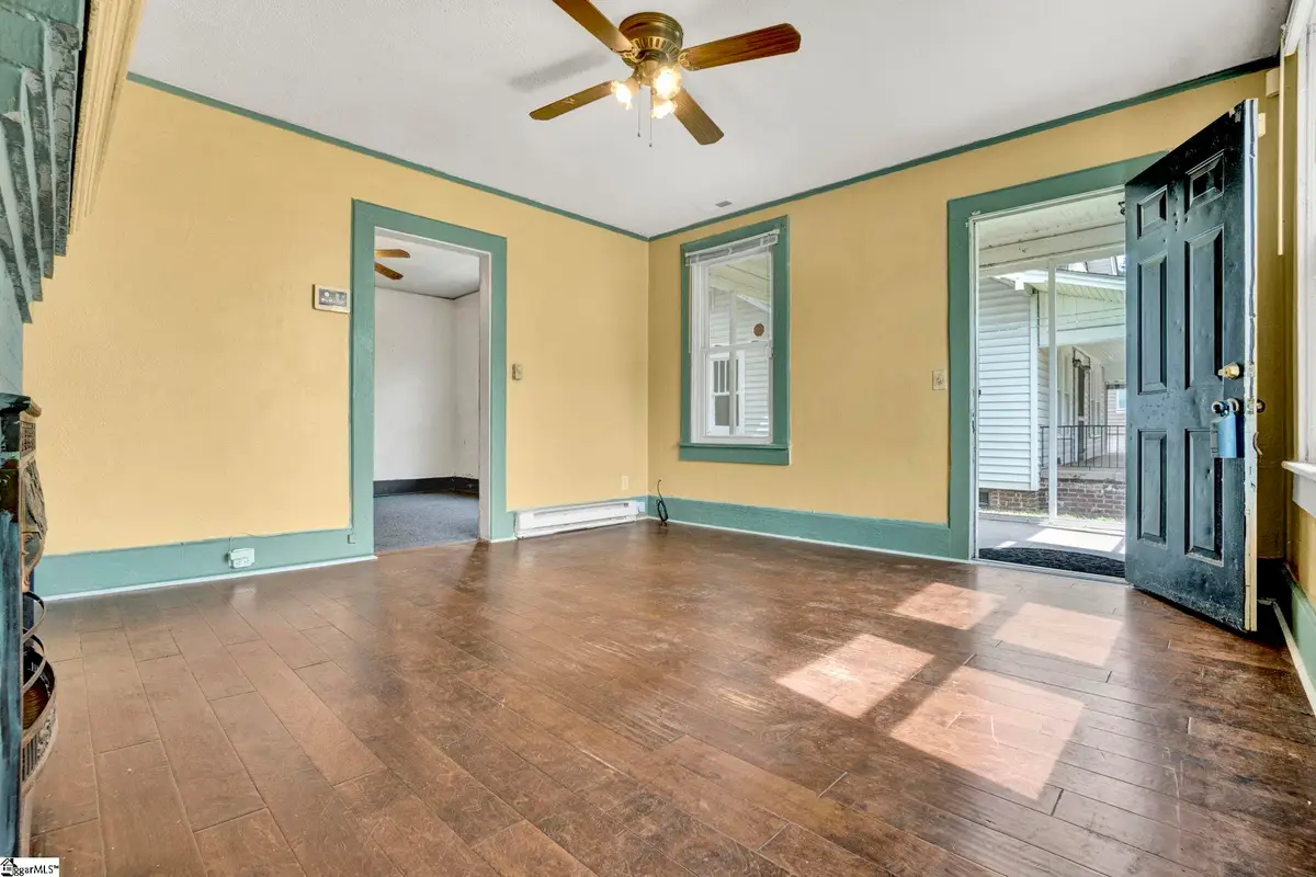 526 Perry Avenue, Greenville, SC 29611 - #1