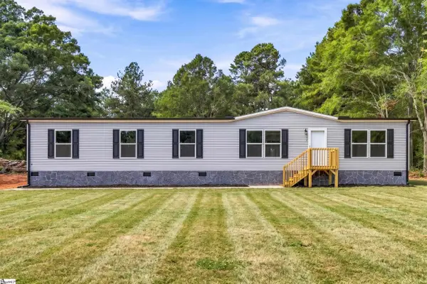 2326 221 S Highway, Laurens, SC 29360